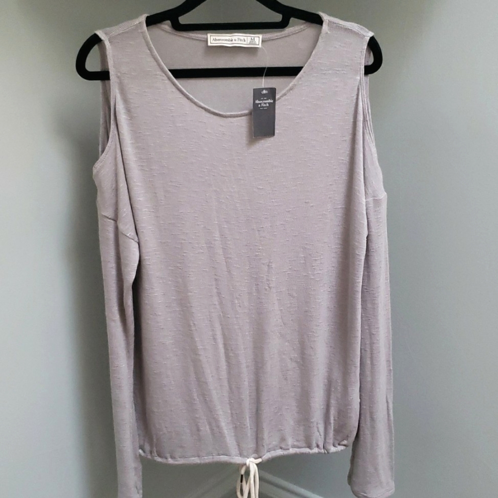 Abercrombie & Fitch Gray Long Sleeve Cold Shoulder Sweater Top